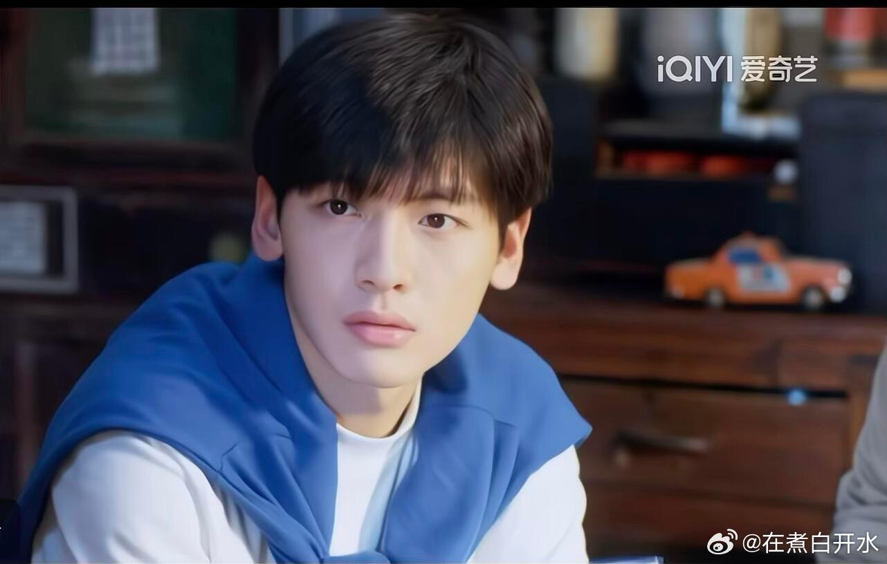 剧集你好1983翟潇闻这个视频退出键在哪看翟潇闻无法保持苹果肌扁平 《你好198