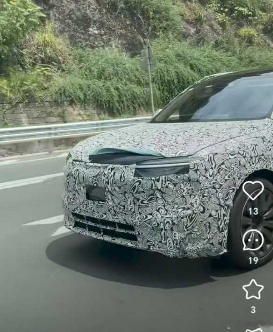 这个前脸，是什么车呢？好难猜呀[doge][doge]前大灯设计好像M8 ​​​