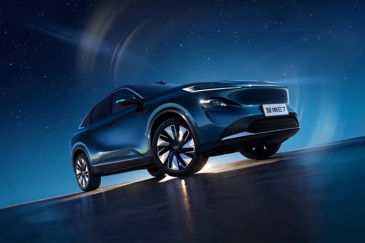 过敏娃出行无忧，别克至境 E7 给孩子纯净守护
春秋季花粉柳絮漫天飞，雾霾天尾气