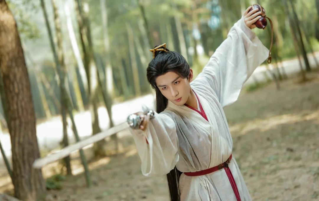 一念心清静 莲花处处开
一念心清静 莲花处处开🪷
李相夷长命百岁
三年后的二刷