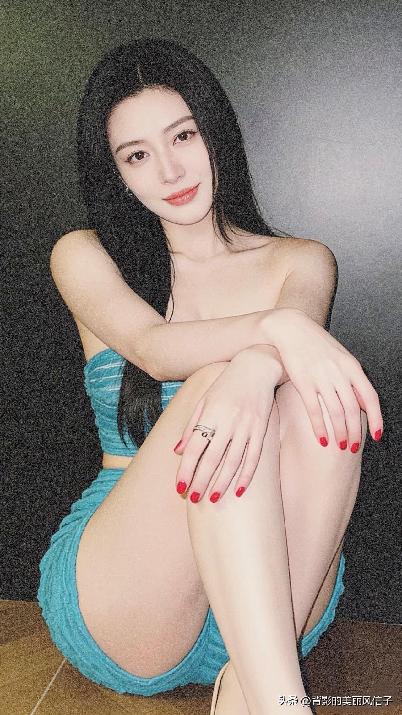 认识你之后我才知道我的小腿能碰到耳朵
姐姐 40岁