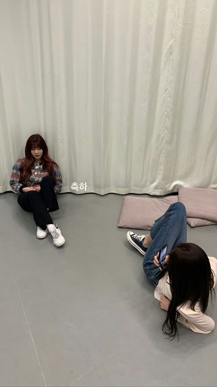 IZONE[超话]🎂权恩妃0927生日快乐 之前恩妃生日成员们的ins：奈子：