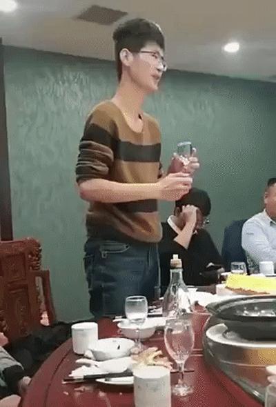 领导，我干了，你随意。 ​​​