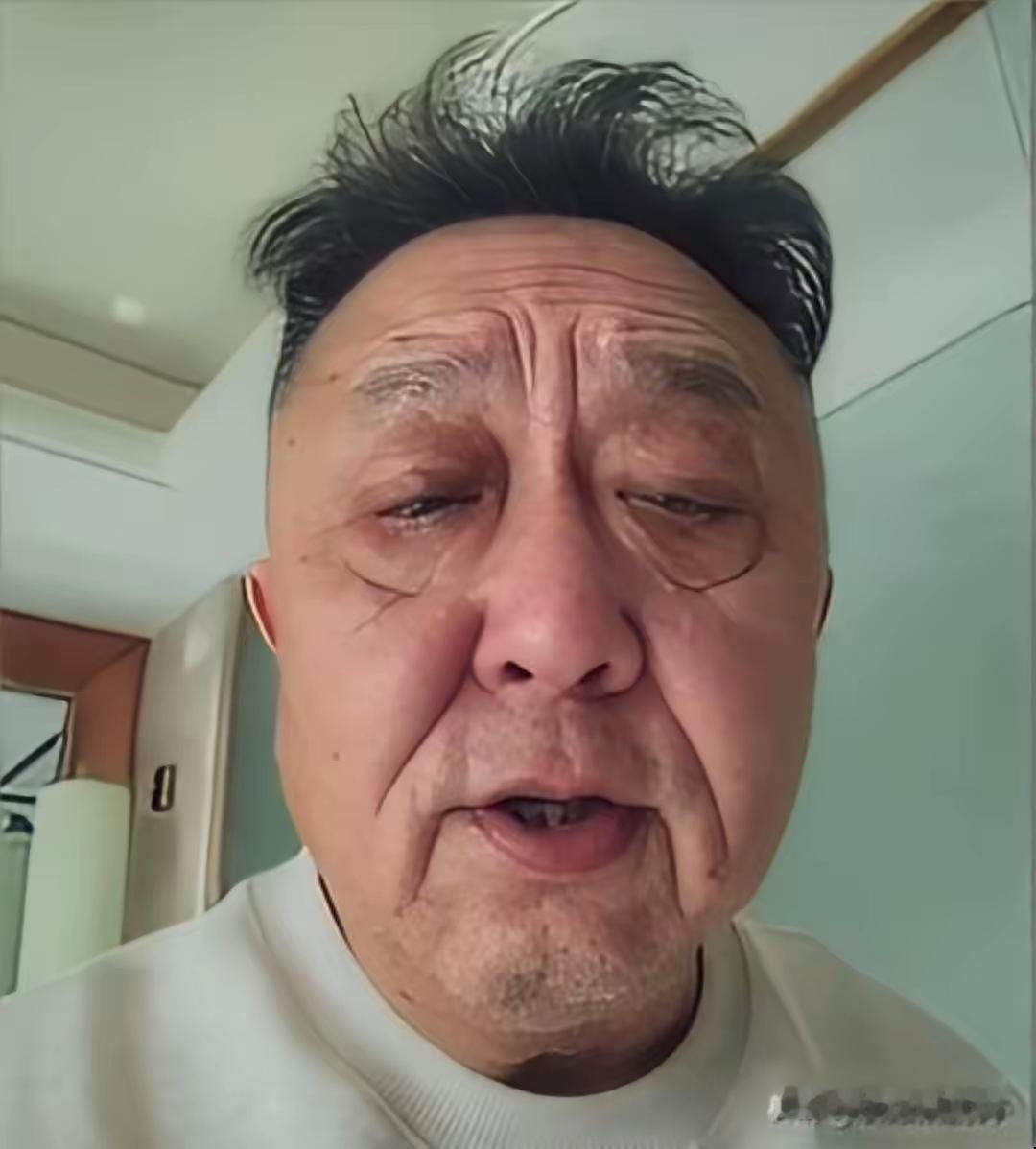 说真的，于谦大爷这面相超过大部分同龄人了。因为于大爷长的太着急了，看来于大爷三大