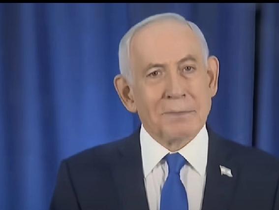 说白了，以色列炸黎巴嫩，就是盯着真主党去的。真主党有大量火箭弹盯着以色列北部，以