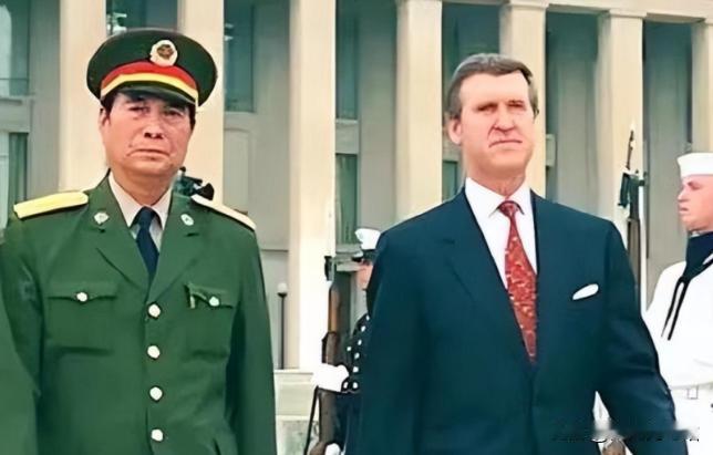 1998年9月，张万年踏上了美国的土地，就在他迈入宁堡陆军基地的瞬间，一名美军司