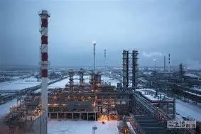 俄罗斯终于明白了，要保护俄罗斯炼油厂，什么S-300，什么 S-400防空导弹都