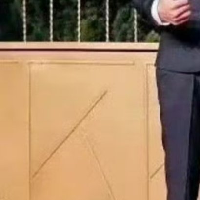 王俊凯参加过黄晓明的婚礼这俩人也太跨界了吧， 娱乐圈果然没有圈儿