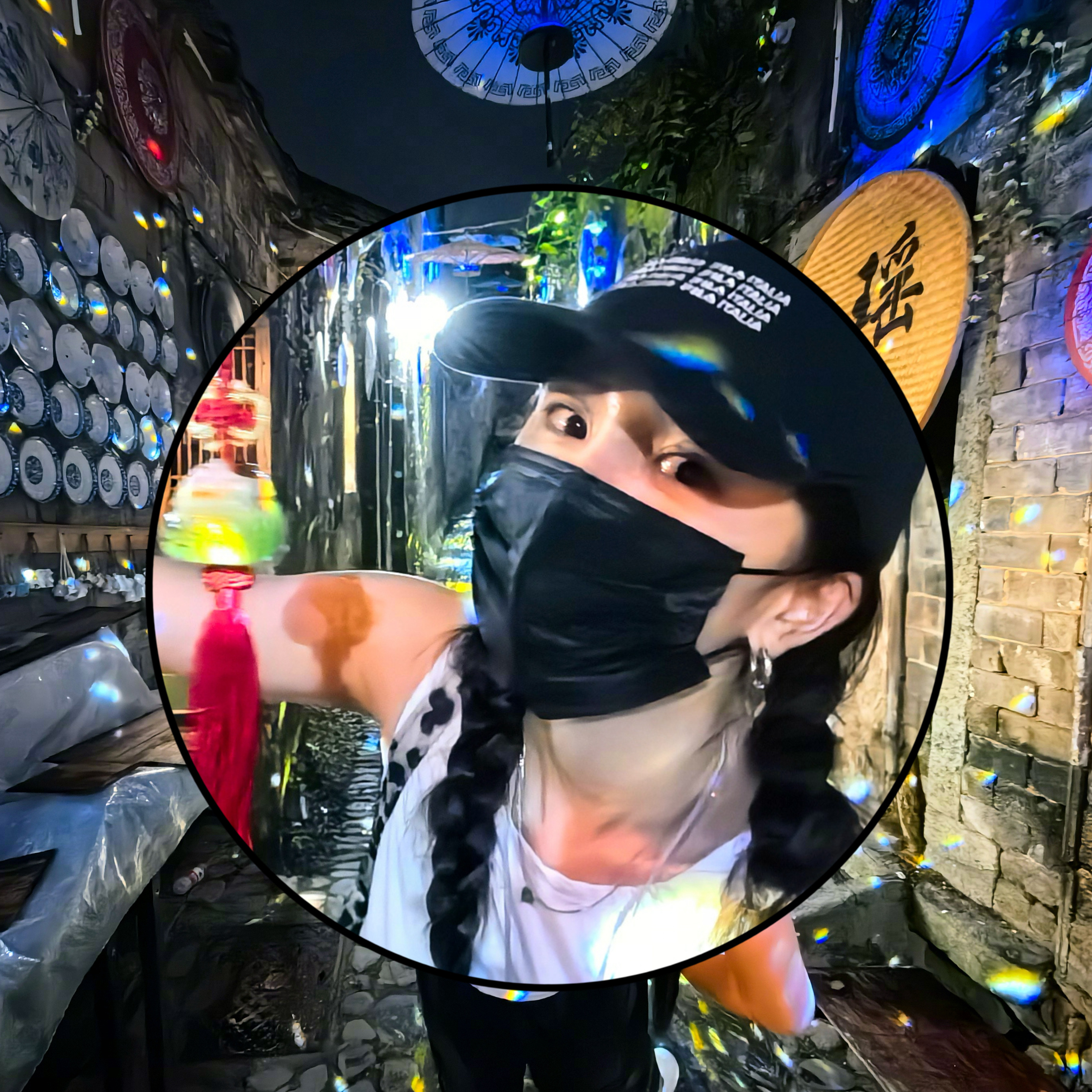 杨幂 我系小幂，请给我开门！看看我给你带什么好东西啦！[期待][柯基] ​​​