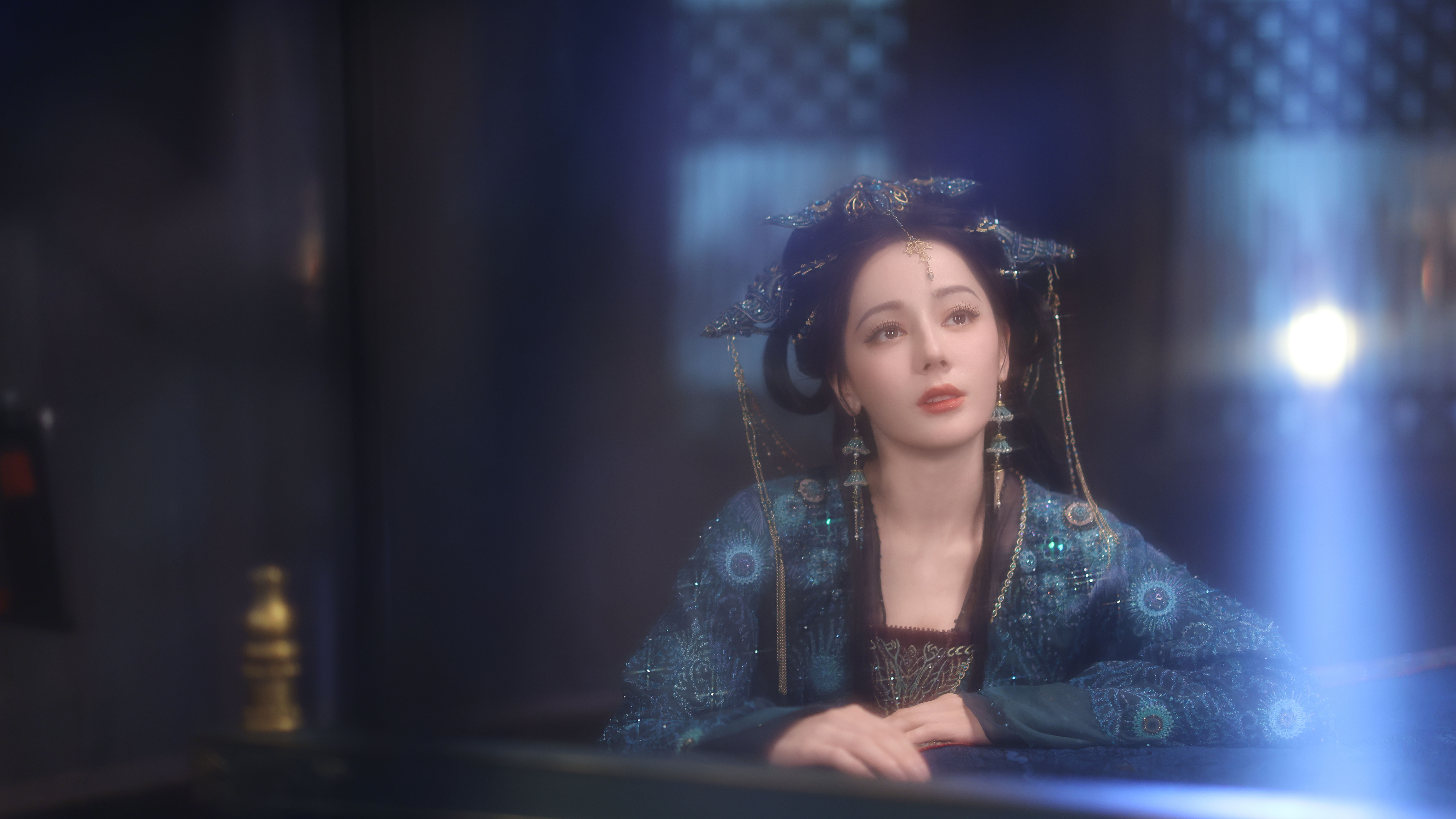 迪丽热巴🌫️贺思慕的五感体验卡 九宫迷域，迷雾重重。贺思慕一念起便义无反顾赴险