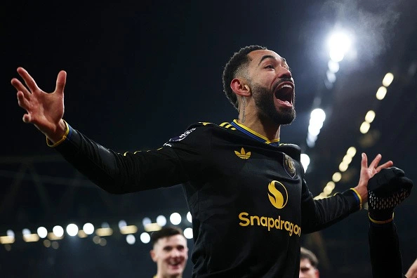 库尼亚或面临停赛  在英超联赛第23轮比赛中，阿森纳客场3-2不敌曼联，曼联最终