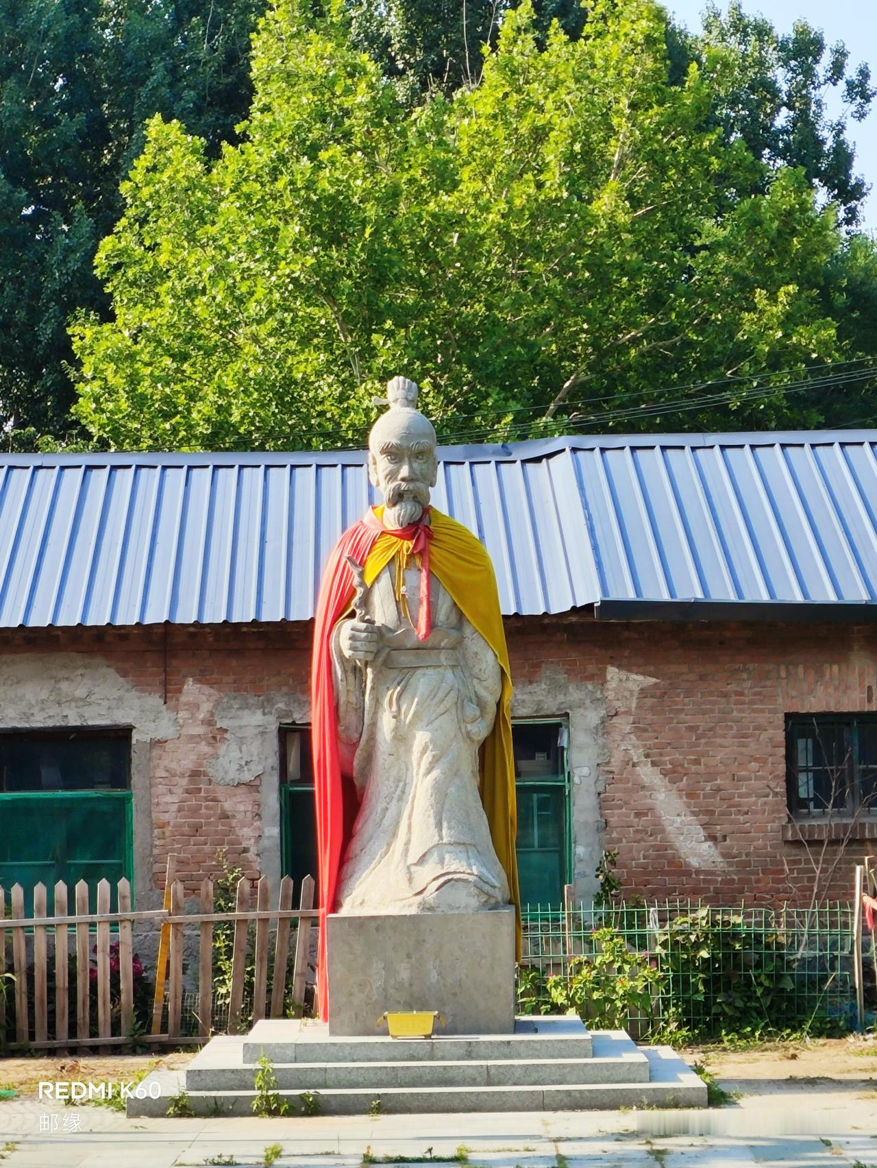 济南黄河边鹊山下的扁鹊墓，那可是个充满历史韵味的地方。扁鹊，作为古代著名医学家，