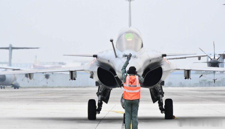 阵风对决苏-30，异型机空战上演，印马空军苏邦过招2026年8月10日至14日（