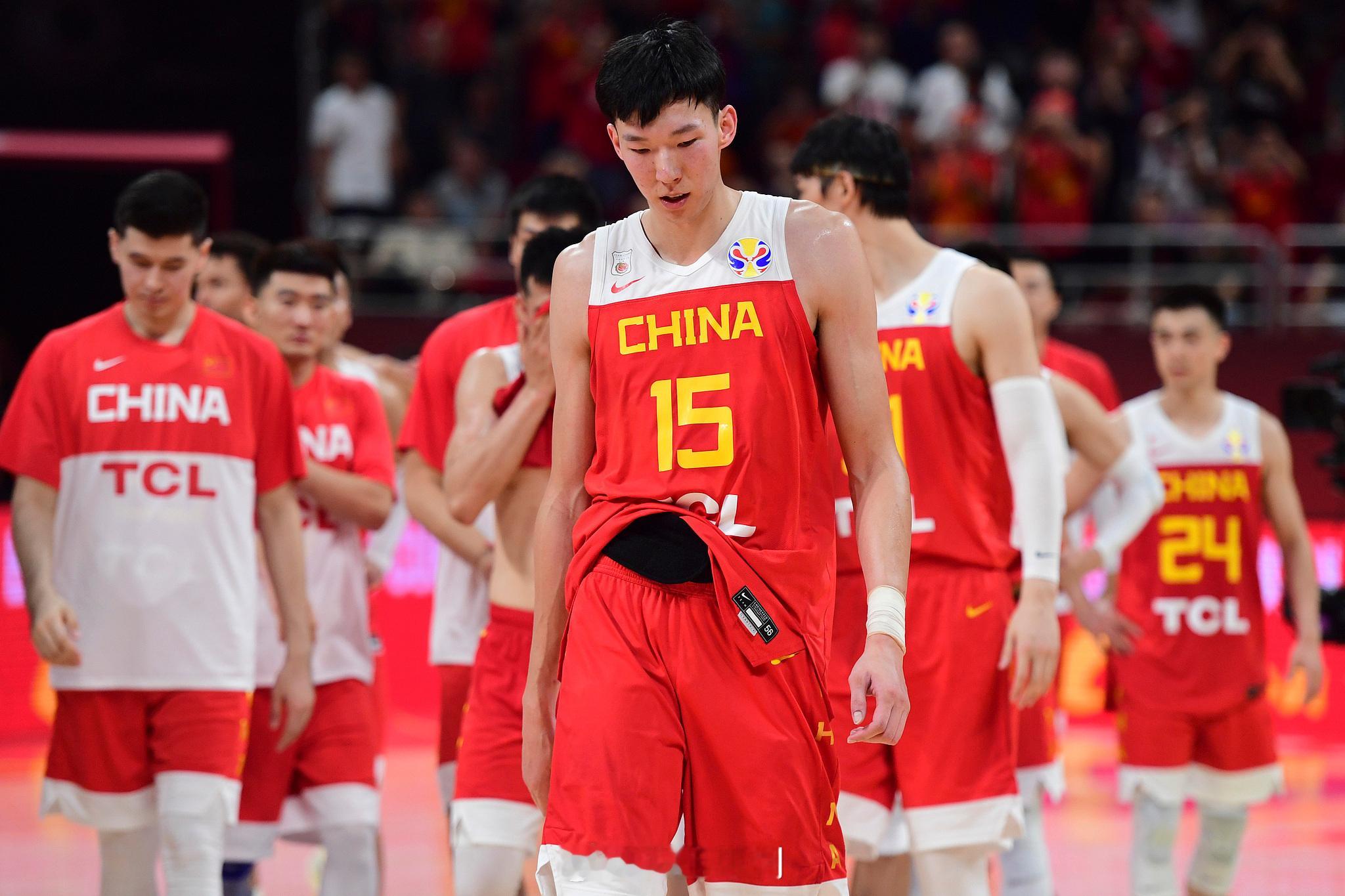 中国男篮 中国男篮又一次将在北京比赛，将在五棵松比赛。几乎是6年前的同一时间，9