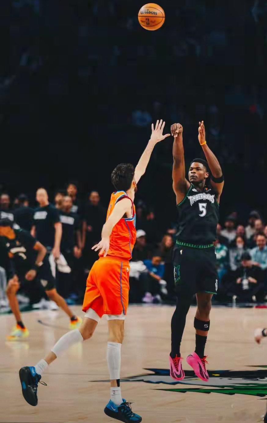 森林狼123-111力克雷霆 华子26+5+5 SGA30+8创纪录雷霆vs森林