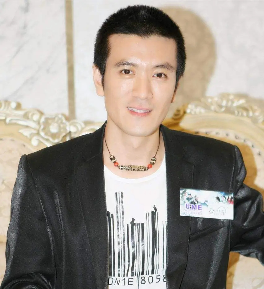 #武艺 五个微信还不够折腾吗# 最怕老婆孩子折腾自己[doge] ​​​