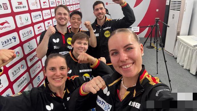 成都混团世界杯 法国队竟然4:8德国队 不可思议啊
第一盘
大布/袁嘉楠2:1弗