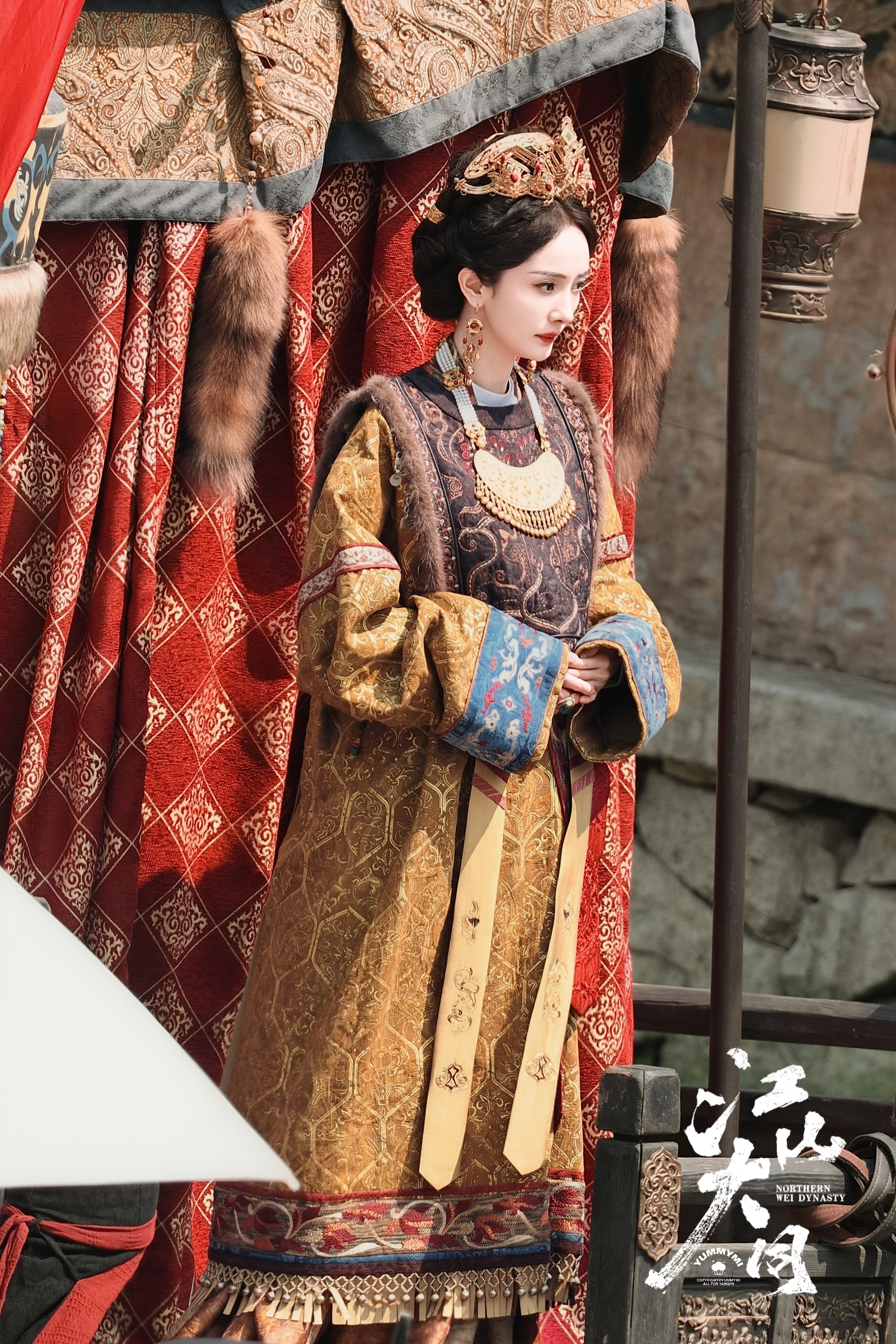 杨幂直播 白天还是权势滔天的千古一后，晚上就是元气满满的顶级女星！杨幂这种戏路宽