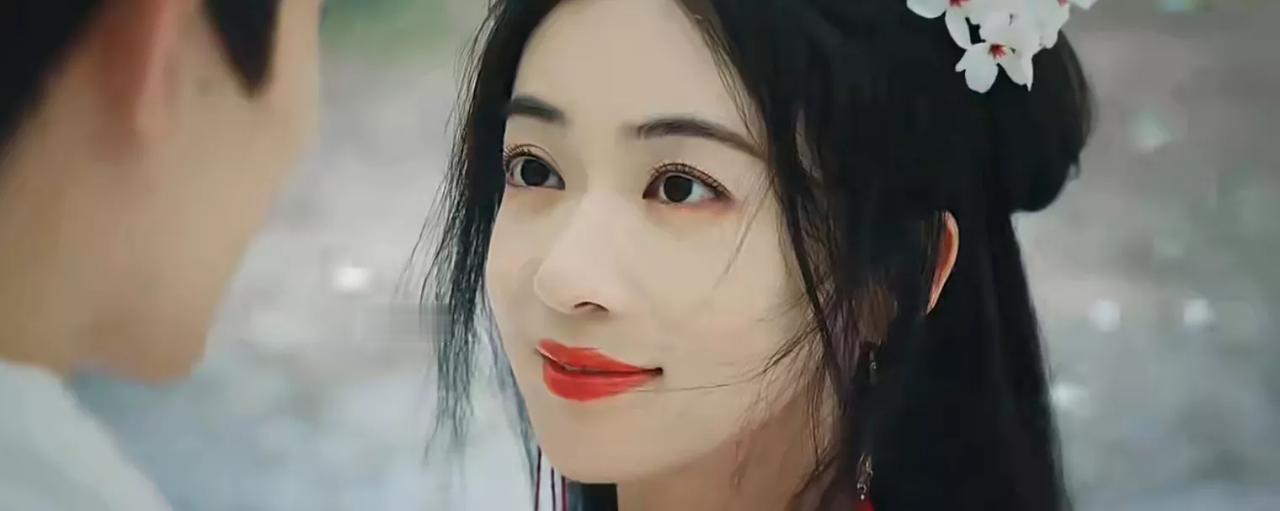 《墨雨云间》最狠的2个人
第一个 沈玉容
妻子薛芳菲卖家传玉佩 卖父亲省吃俭用买