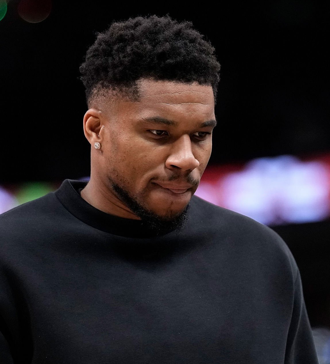 ChrisBHaynes：字母哥似乎对所有交易传闻感到不舒服。“根据我一周前和他