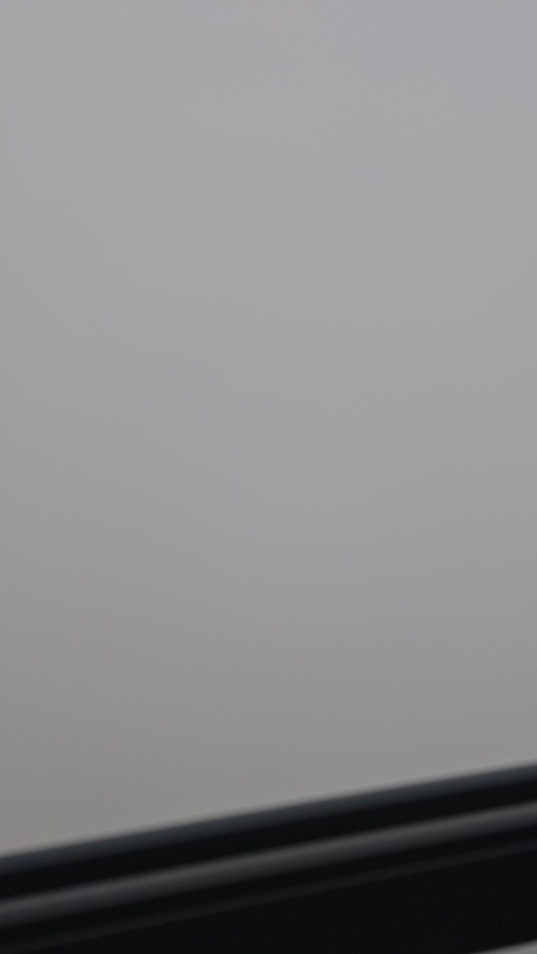 今天是金碧物业走后的第1天，没有了物业。

上午就出了问题。3号楼的业主发现两部