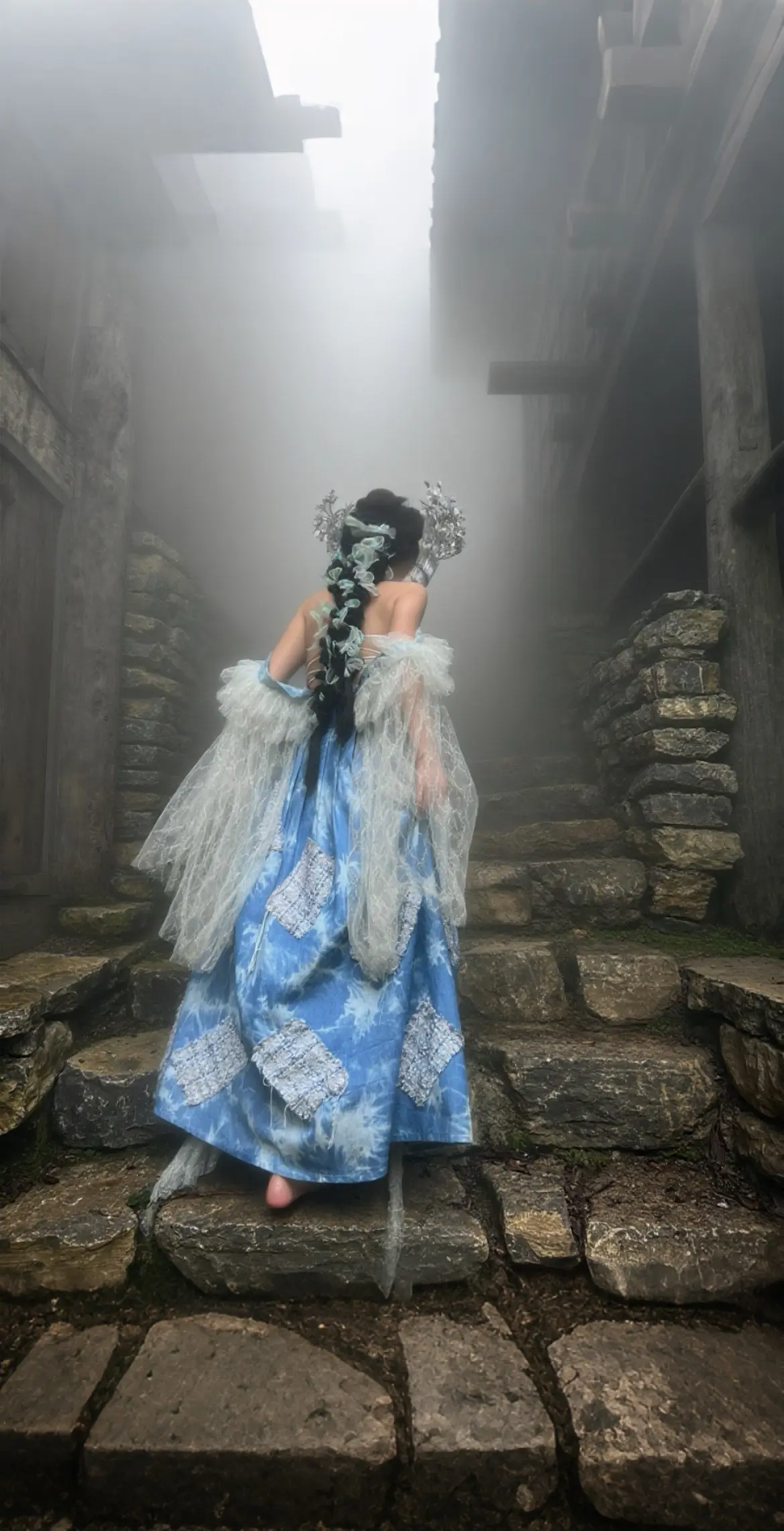 今天出门忘记带镜子了，可以在你的眼睛里补口红吗