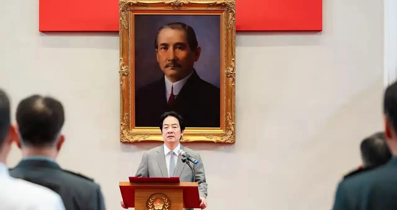 台独顽固分子赖清德真不要脸，你们都把孙中山说成是外国人了，也已完全背离了孙中山追