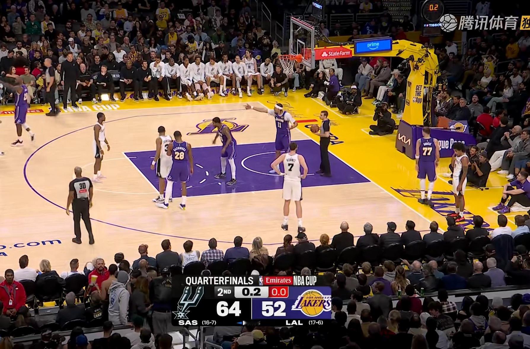 半场结束前能否追到5分左右。 