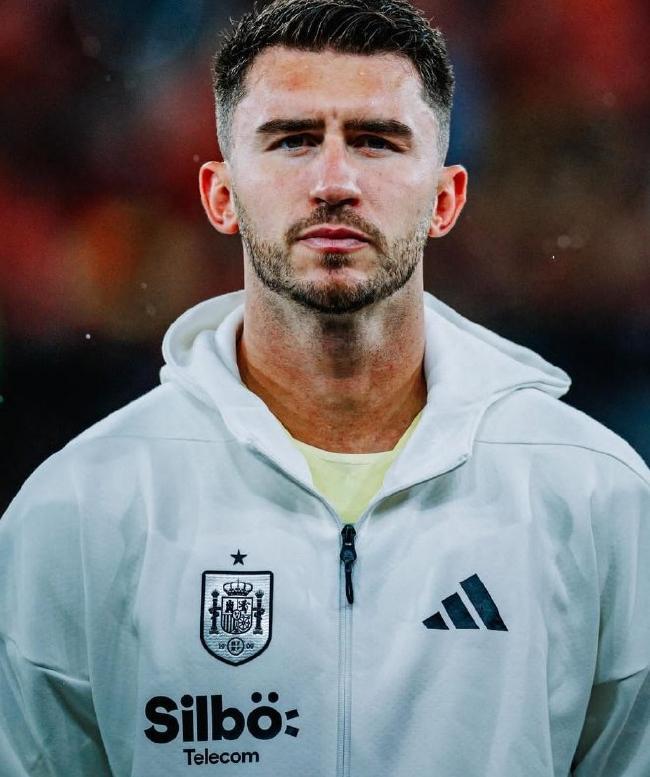 北京时间11月11日，马卡电台的消息：#皇马[超话]# 想用1000到1200万