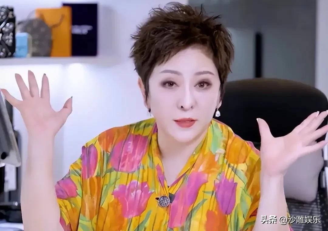 向太，太让人意外了！

3月19日，向太又冲上了热搜，这次不是因为手撕谁，也不是