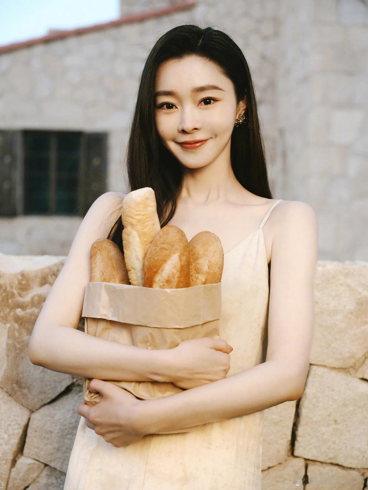 是香香软软的小面包[飞吻]
宋轶 娱乐