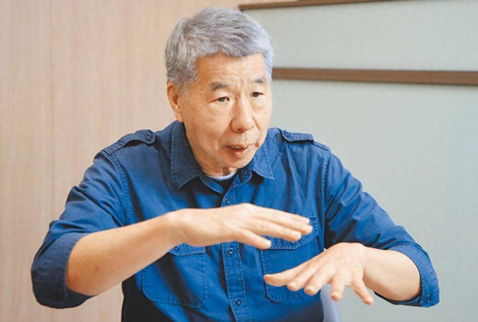 张亚中跟郑丽文吵得欢！



我们现在还需要张亚中这种人吗？
喊一个中国当然对