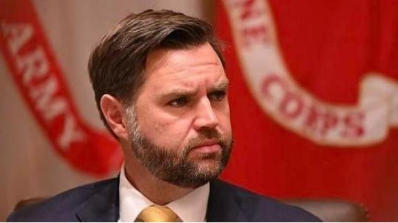 比特朗普还狠的人来了！这次，估计不仅总统万斯慌了，就连特朗普都要慌了，美国副总统