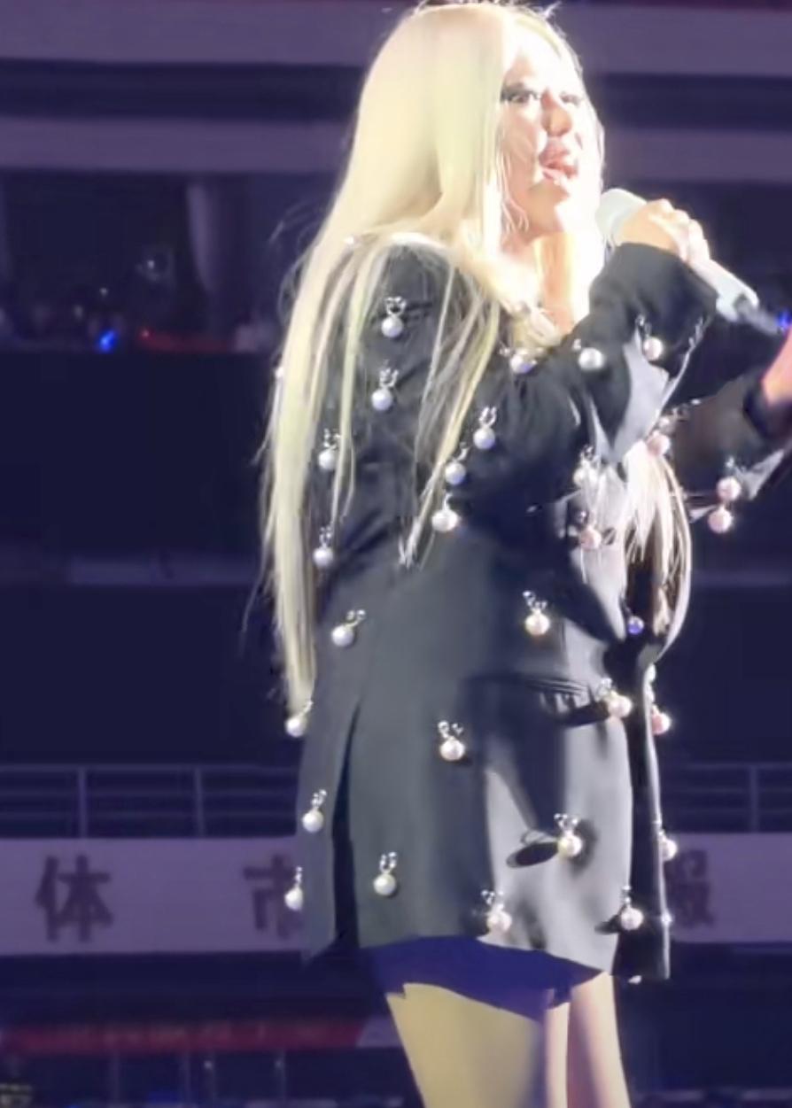 张惠妹一眨眼都52岁了真是太快了张惠妹变胖 .