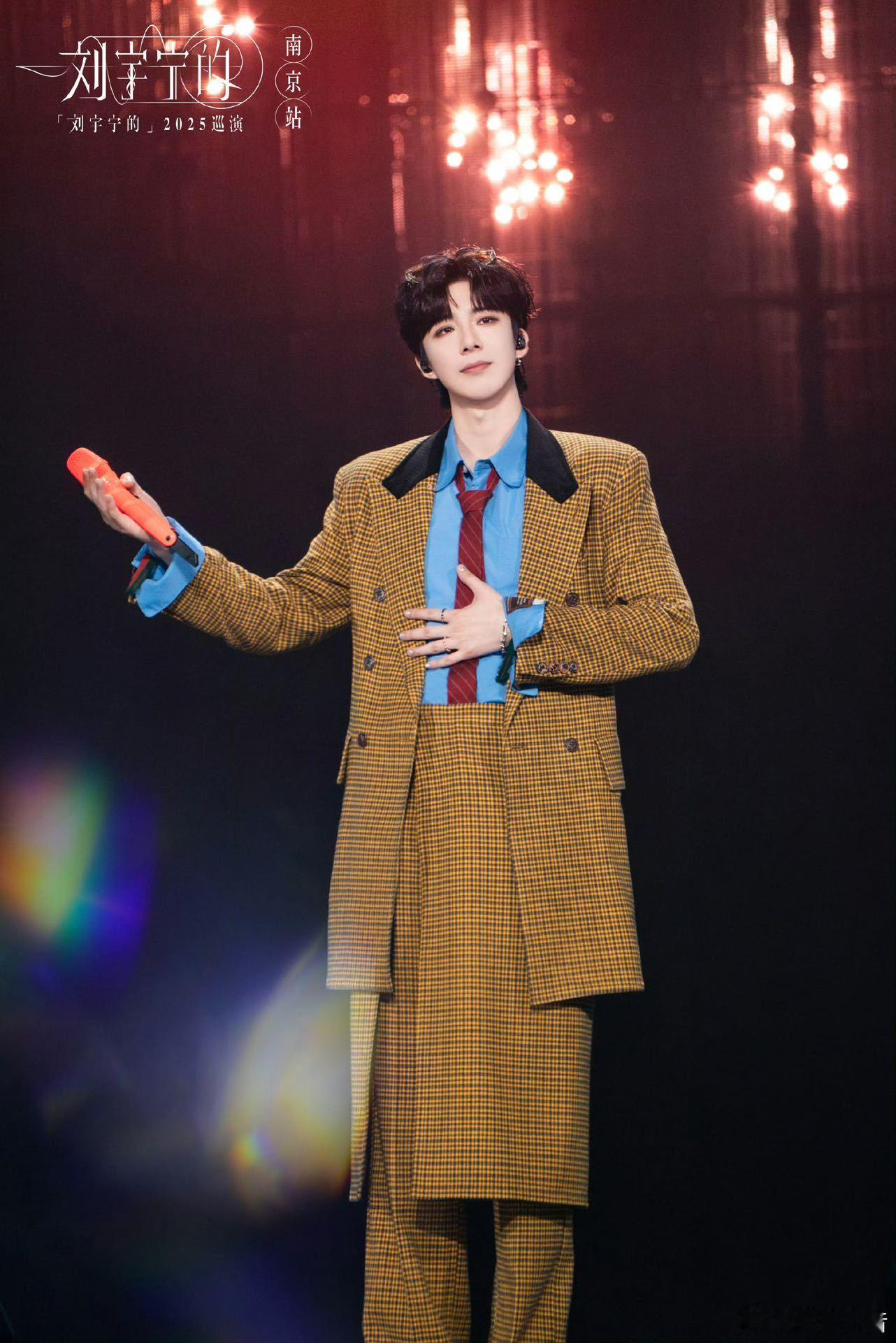 刘宇宁新歌MV片尾致谢宁哥真的太会了！看着片尾滚动的那些名字，再听着他温柔的歌声