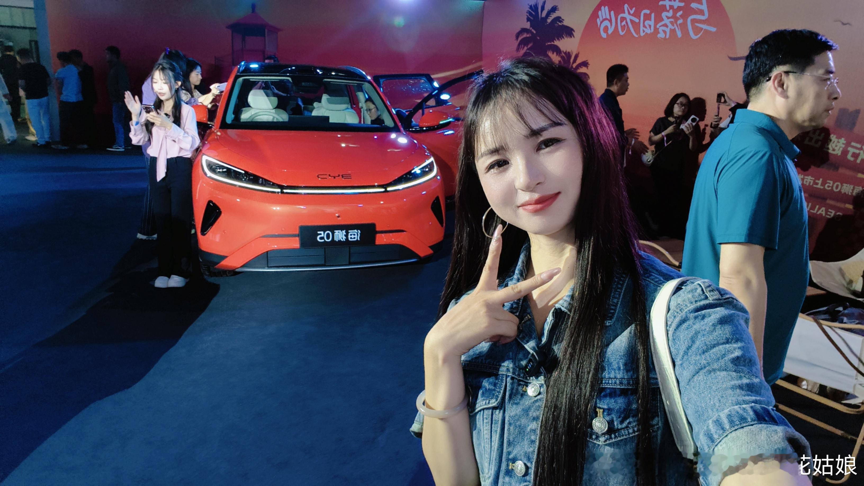 海洋网最便宜的闪充车型来啦，而且是SUV，并且是ev版全系标配，还想啥，冲啊比亚