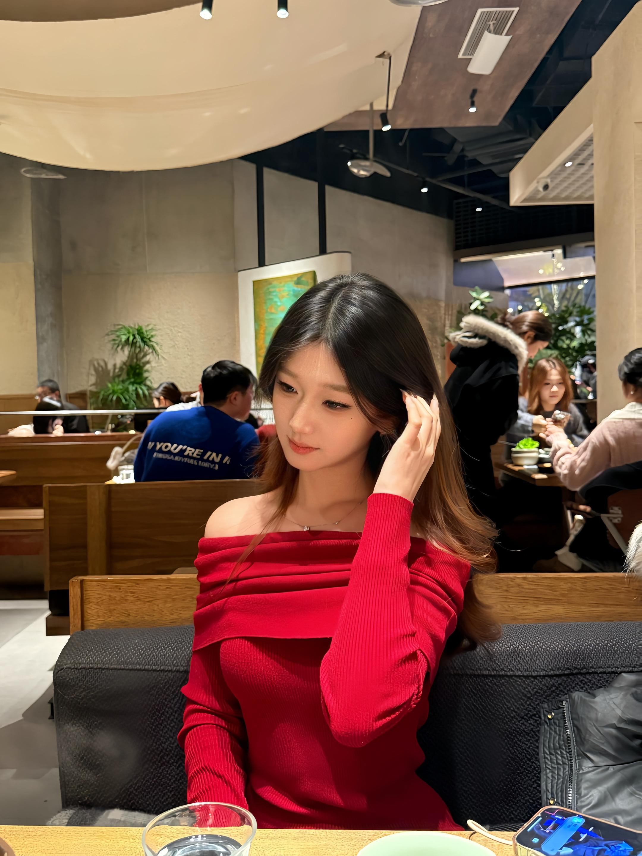 我喜欢稳稳的东西 日常的分享 拨通的电话能得到回复的消息 像稳扎稳打编...