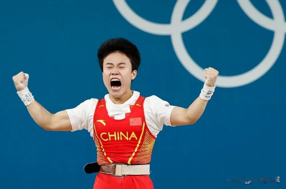 侯志慧绝杀拿到中国第25金！！女子举重49kg比赛，侯志慧以抓举89kg+挺举1