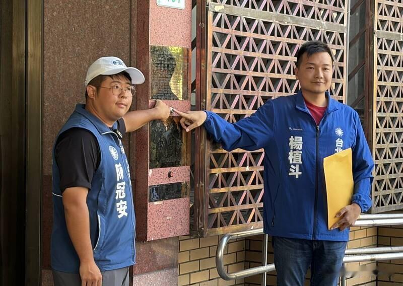 绿营伪造蒋万安声音 国民党提告黄伟哲与王定宇

针对国民党新媒体部前主任韦淳祐制