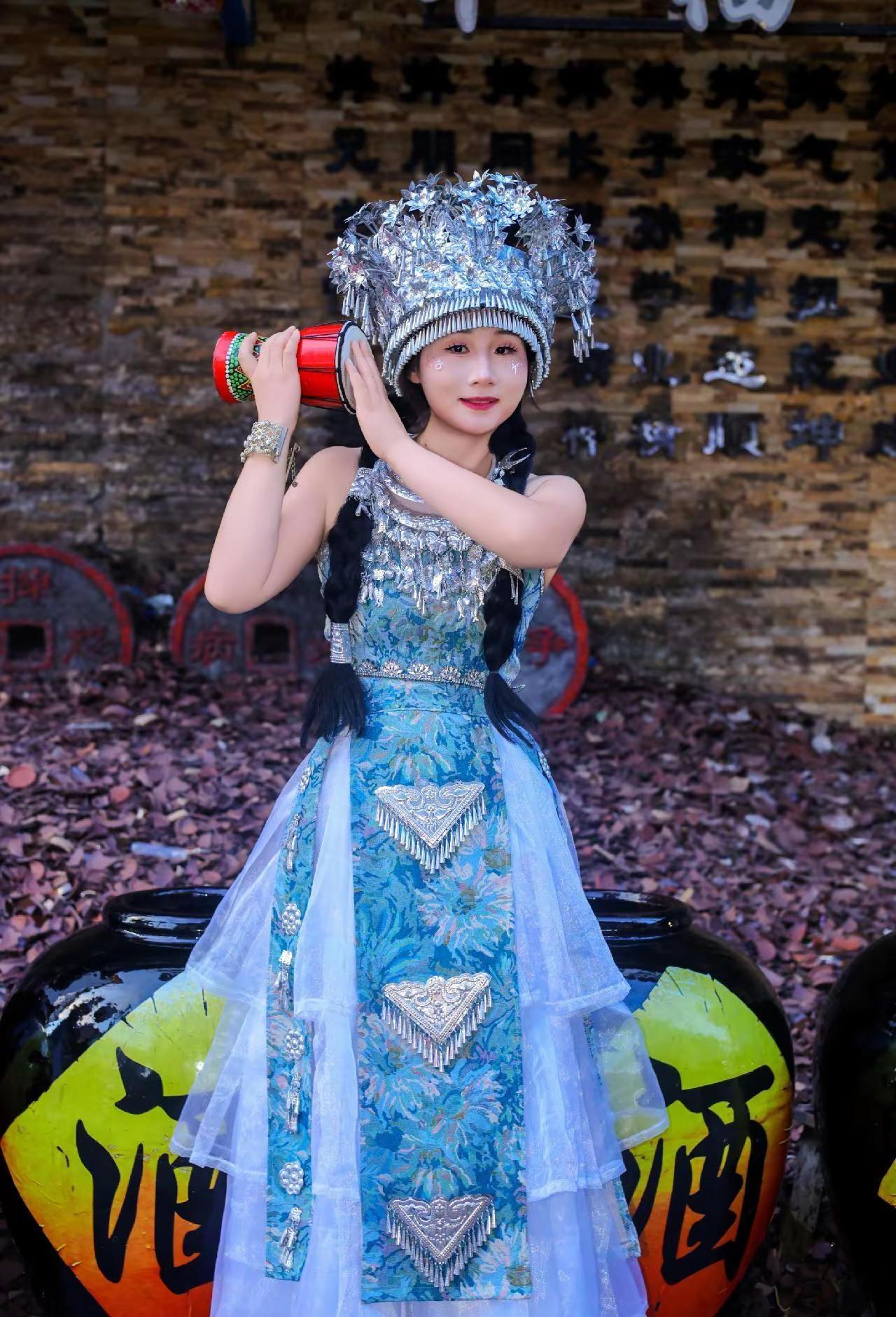 “世间男子不二心，天下女儿第一城”，打卡恩施土家女儿城。闯入女儿城，体验独属于恩
