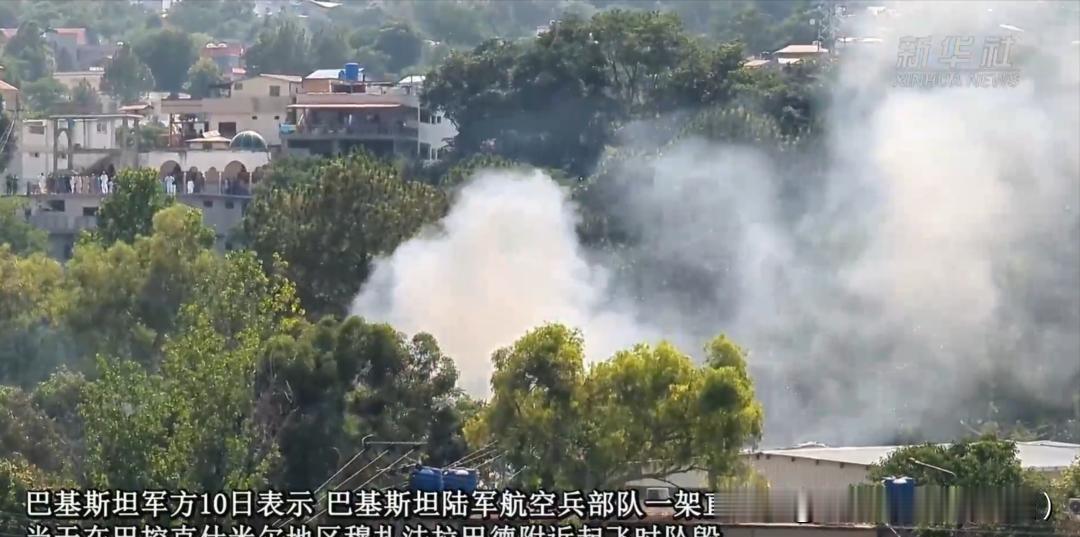 阿巴边境空袭升级，喀方称11童罹难，巴方称摧毁4处据点

边境的夜，又一次被炸点