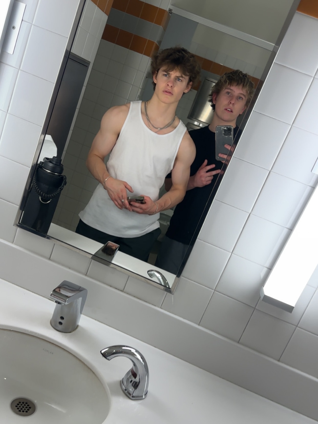 《黑袍纠察队》祖国人儿子长大把身材练这么好，08年出生，3月刚满18岁！ 