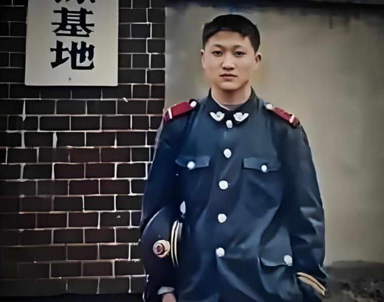 2006 年，3 名壮汉挟持一名 18 岁女学生。途中，女学生求助同车的武警战士