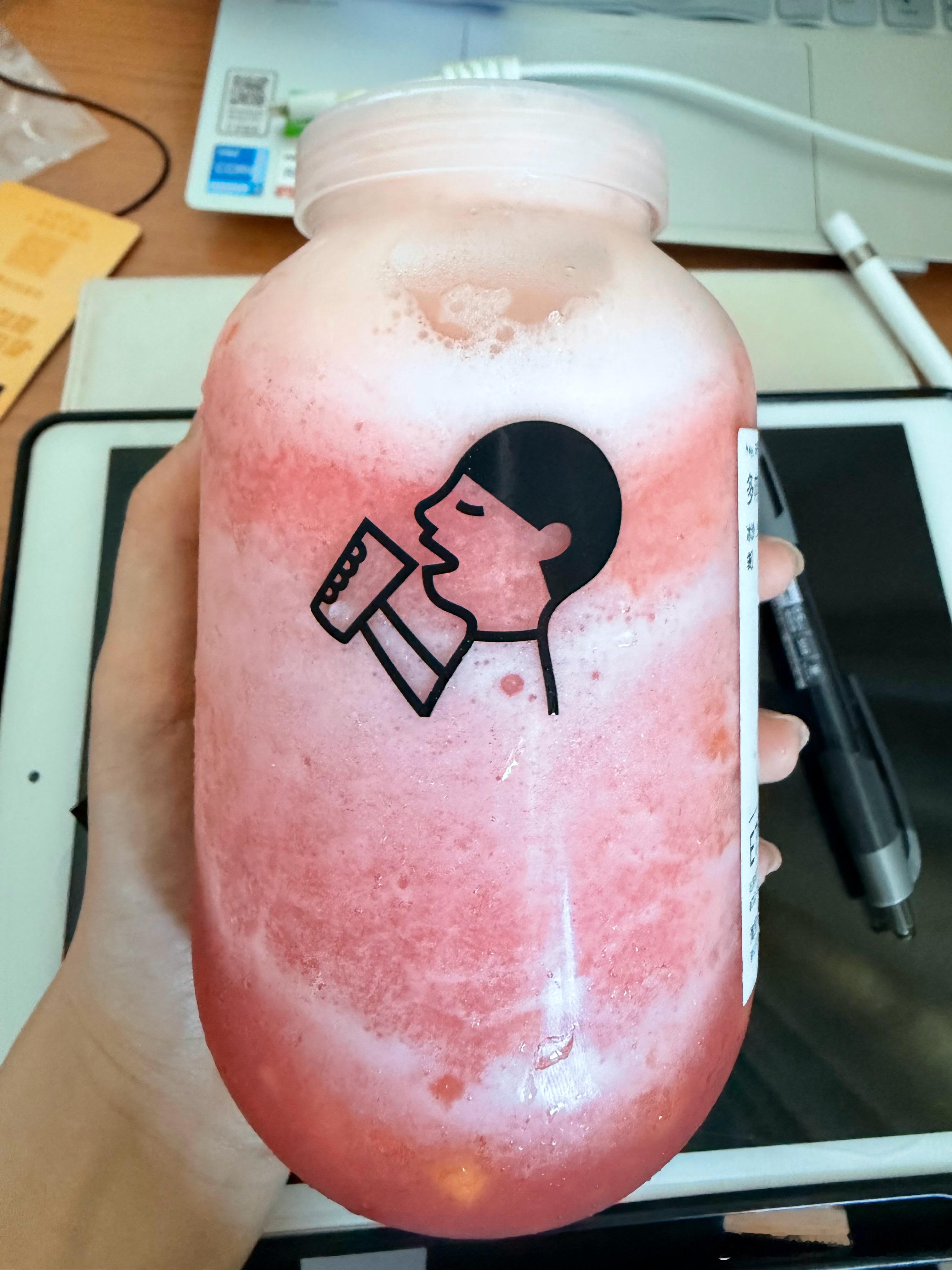 可恶，纤体瓶竟然伪装成多肉桃李的样子 