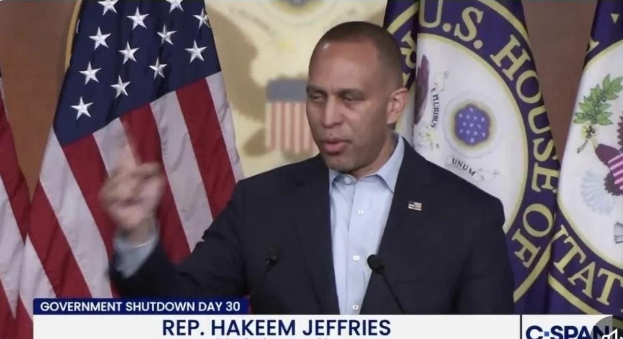 来自外媒消息说，美国民主党领袖杰弗里公开表示，理智的观察家们都非常清楚，特朗普在