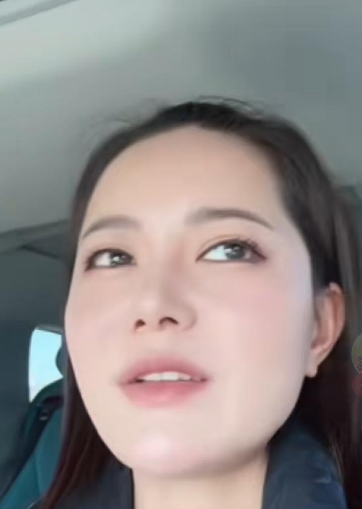 杜柯萱，竟然潸然泪下——被董路主动“与干儿子断绝一切联系”，所深深感动……

 