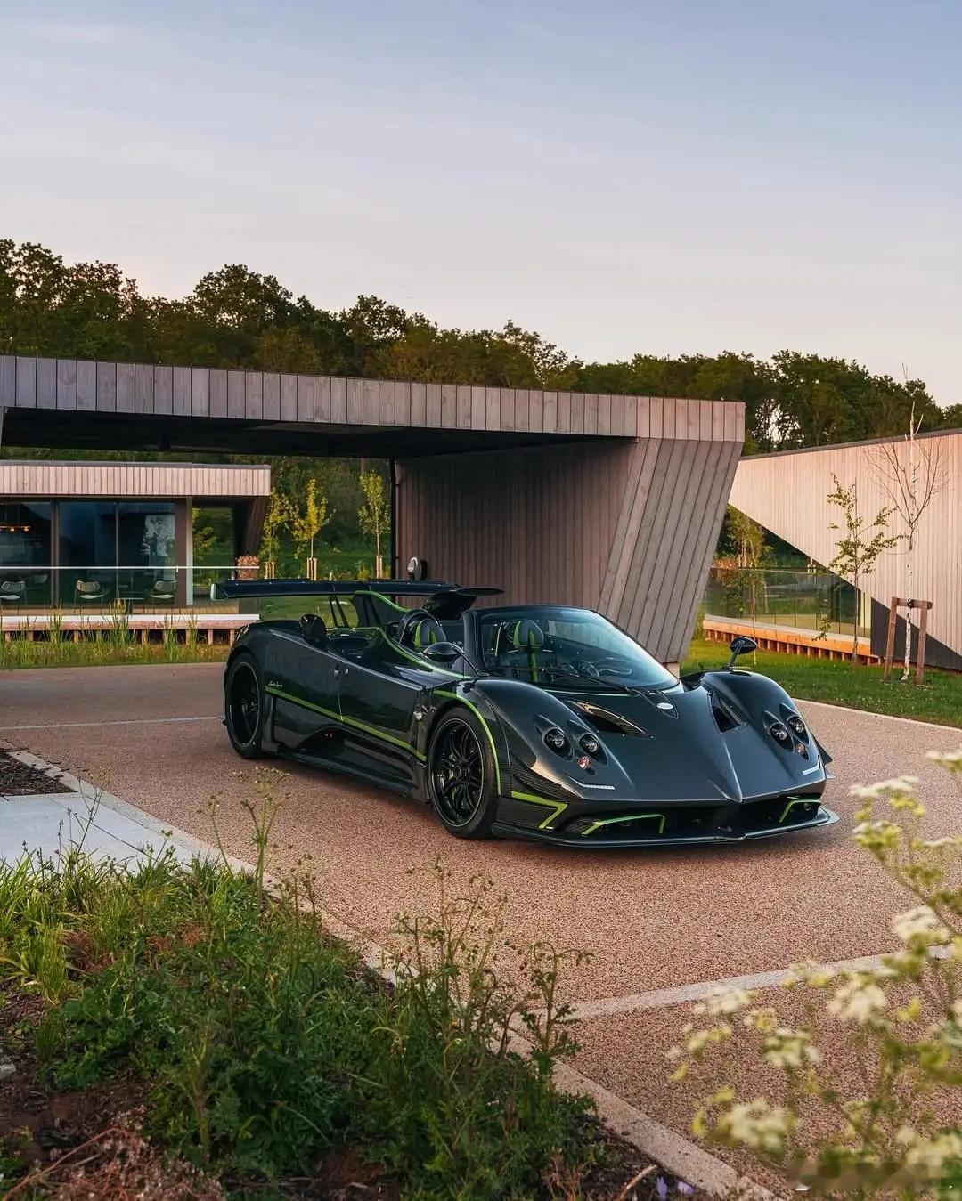 🔥✨ **不可复制的机械艺术品：Pagani Zonda Diamanté V