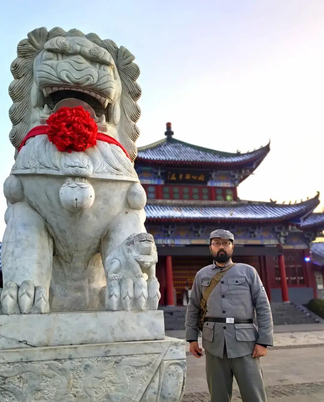 《大染坊》里陈六子一句话，“君不密则失臣”，放在今天就是老板嘴碎，员工跑光。
 