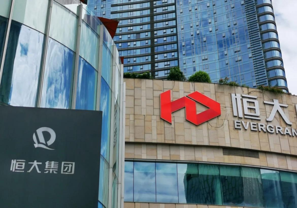 许家印虽然被判了无期，但他留下的财务烂账，正把昔日朋友圈里的大佬们一个个逼到墙角