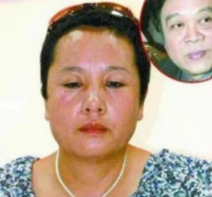 “赵忠祥瞒着妻子与我发生关系多年，并有特殊癖好，令我身心受到严重伤害。”2004
